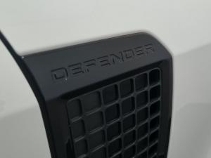 Land Rover Defender 110 D350 X-Dynamic HSE - Image 20