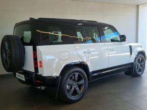 Land Rover Defender 110 D350 X-Dynamic HSE - Image 6