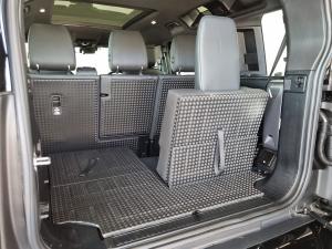 Land Rover Defender 110 D350 X-Dynamic HSE - Image 12