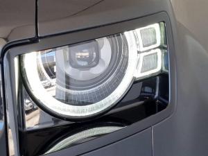 Land Rover Defender 110 D350 X-Dynamic HSE - Image 18