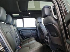 Land Rover Defender 110 D350 X-Dynamic HSE - Image 9