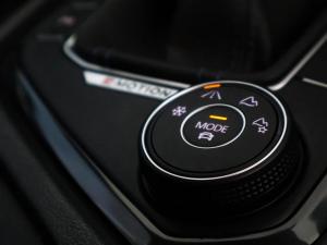 Volkswagen Tiguan R - Image 32