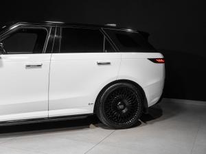 Land Rover Range Rover Sport D350 Dynamic HSE - Image 7