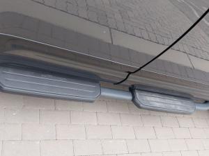 Land Rover Defender 110 D250 X-Dynamic SE - Image 13