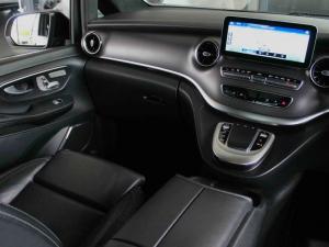Mercedes-Benz V-Class V300d Exclusive - Image 9