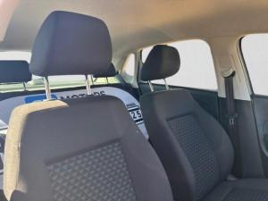 Volkswagen Polo Vivo hatch 1.6 Style - Image 13