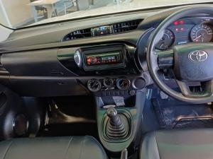 Toyota Hilux 2.0 single cab S (aircon) - Image 6