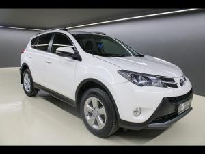 Toyota RAV4 2.2D-4D AWD VX - Image 1