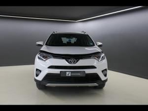 Toyota RAV4 2.2D-4D AWD VX - Image 4