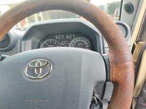 Toyota Land Cruiser 79 4.5D-4D V8 double cab LX - Image 10