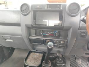 Toyota Land Cruiser 79 4.5D-4D V8 double cab LX - Image 15