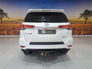 Toyota Fortuner 2.4GD-6 auto - Image 5