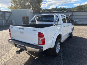 Toyota Hilux 3.0D-4D double cab Raider Dakar edition - Image 2