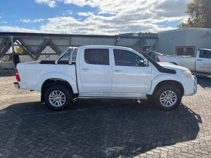 Toyota Hilux 3.0D-4D double cab Raider Dakar edition - Image 3