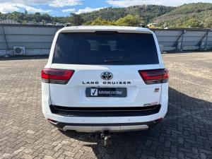 Toyota Land Cruiser 300 3.3D GR-Sport - Image 5