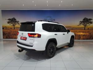 Toyota Land Cruiser 300 3.3D GX-R - Image 2