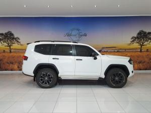 Toyota Land Cruiser 300 3.3D GX-R - Image 3