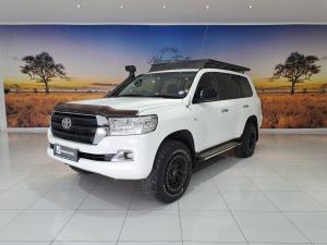 Toyota Land Cruiser 200 4.5D-4D V8 GX-R - Image 8