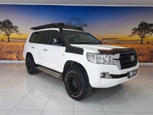 Toyota Land Cruiser 200 4.5D-4D V8 GX-R - Image 1