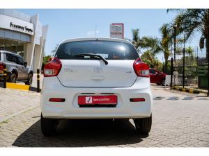 Toyota Vitz 1.0 XR manual - Image 5