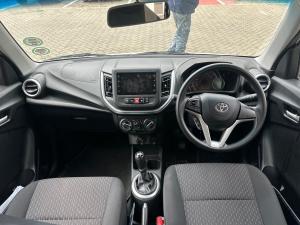 Toyota Vitz 1.0 XR manual - Image 6