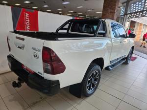 Toyota Hilux 2.8GD-6 Xtra cab 4x4 Legend 50 - Image 2
