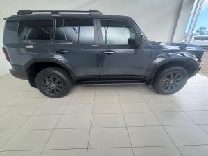 Toyota Land Cruiser Prado 2.8GD VX-R - Image 3