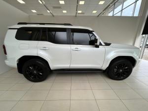 Toyota Land Cruiser Prado 2.8GD VX-L - Image 3