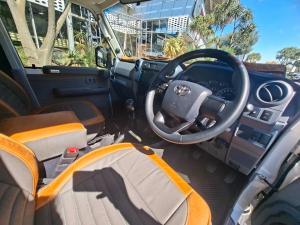 Toyota Land Cruiser 79 4.5D-4D V8 double cab LX - Image 7