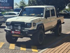 Toyota Land Cruiser 79 4.5D-4D V8 double cab LX - Image 9