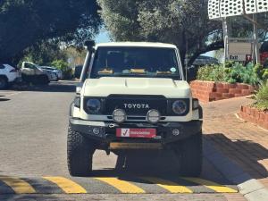 Toyota Land Cruiser 79 4.5D-4D V8 double cab LX - Image 4