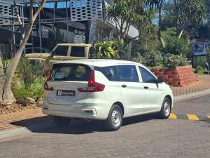 Suzuki Ertiga 1.5 GA - Image 2