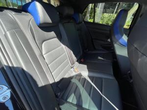 Volkswagen Golf R - Image 10