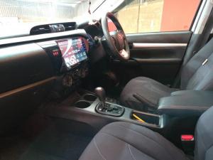 Toyota Hilux 2.4 GD-6 SRX 4X4 automaticD/C - Image 7