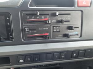 Toyota Coaster 2.8D GL automatic 23 Seater B/S - Image 18