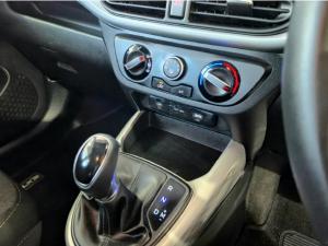 Hyundai Exter 1.2 Executive auto - Image 11