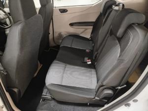 Renault Triber 1.0 Evolution - Image 8