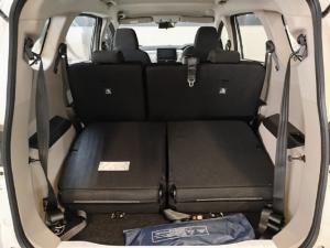 Renault Triber 1.0 Evolution - Image 9