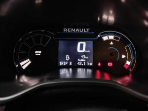 Renault Triber 1.0 Evolution - Image 10