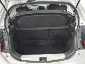 Toyota Vitz 1.0 XR manual - Image 5