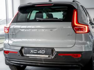 Volvo XC40 B4 Plus Dark - Image 17