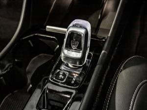 Volvo XC40 B4 Plus Dark - Image 18