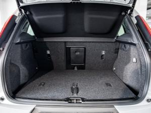 Volvo XC40 B4 Plus Dark - Image 8