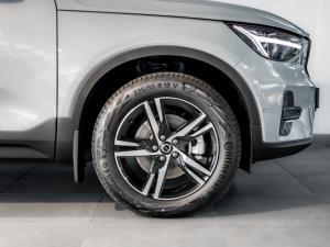 Volvo XC40 B4 Plus Dark - Image 9