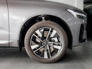 Volvo XC60 B5 AWD Plus Dark - Image 10
