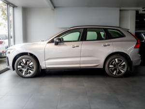 Volvo XC60 B5 AWD Plus Dark - Image 2