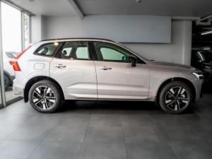 Volvo XC60 B5 AWD Plus Dark - Image 5