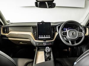 Volvo XC60 B5 AWD Plus Dark - Image 7