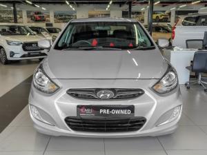 Hyundai Accent hatch 1.6 Fluid auto - Image 2
