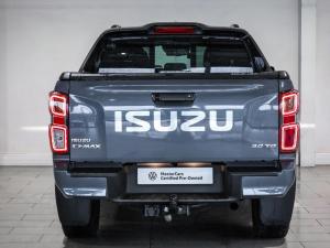 Isuzu D-Max 3.0TD double cab V-Cross 4x4 - Image 11